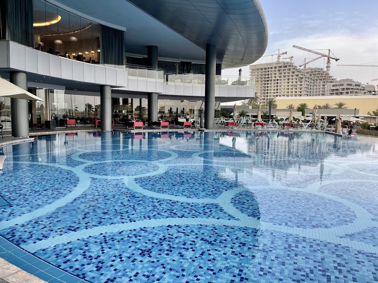 Jumeirah at Etihad Towers, Отель, Абу-Даби