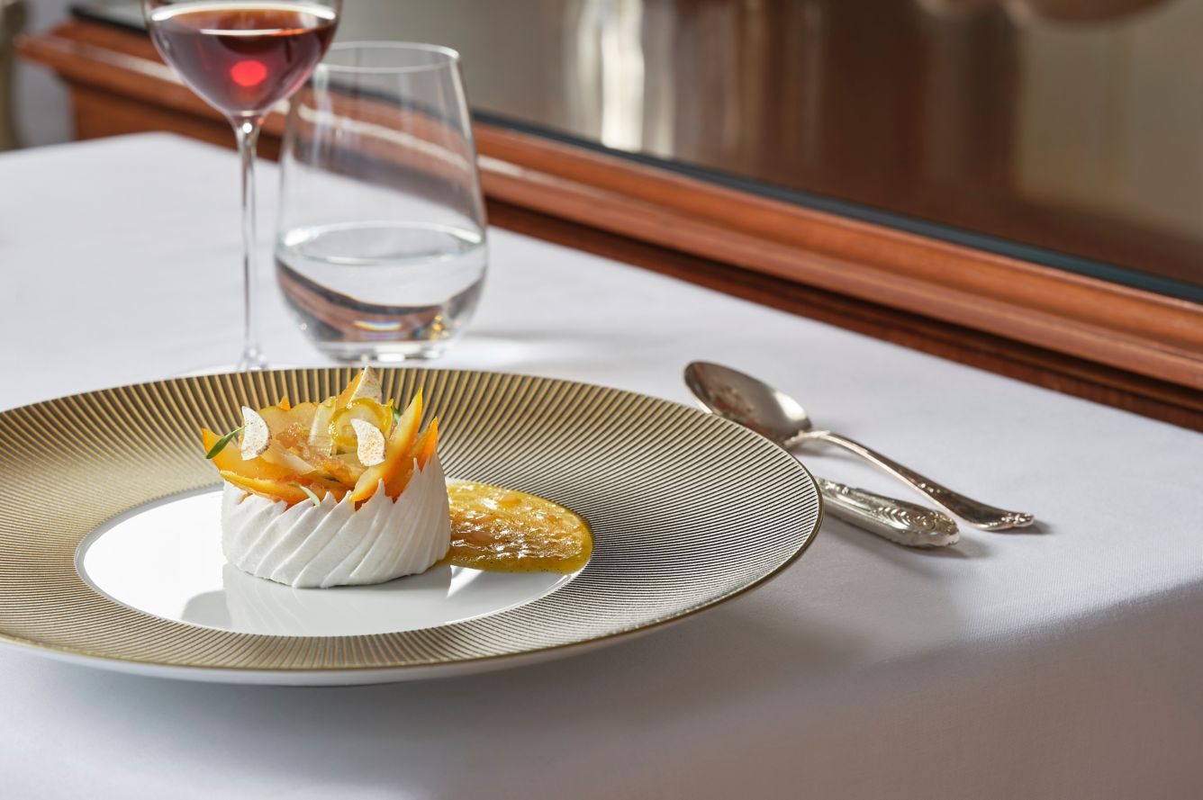 Tudor Hall (King George Hotel), Restaurant, Athens