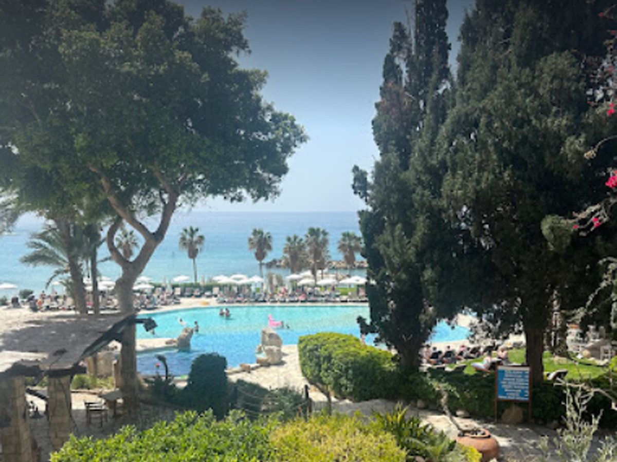 Coral Bay, Площадка, Бахрейн