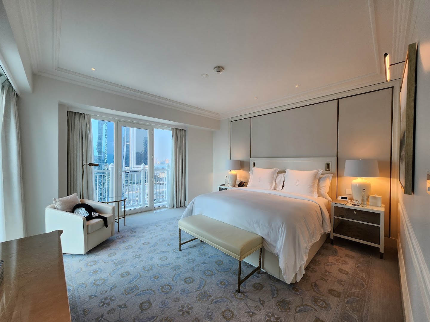 Four Seasons Hotel Doha, Отель, Доха