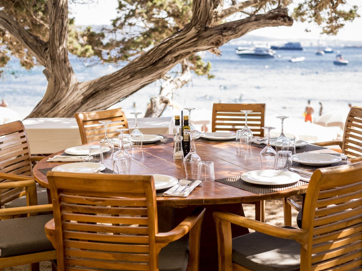Cala Bassa Beach Club, Place, Ibiza
