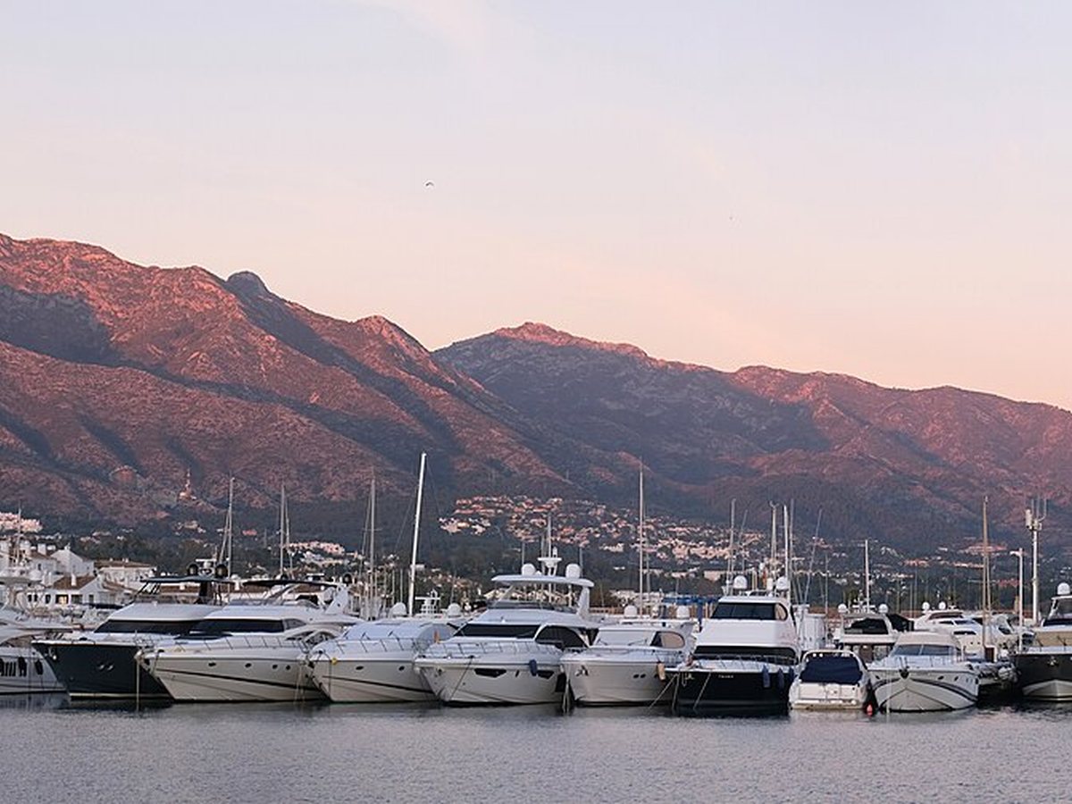 Marbella & Puerto Banús, Venue, Madrid
