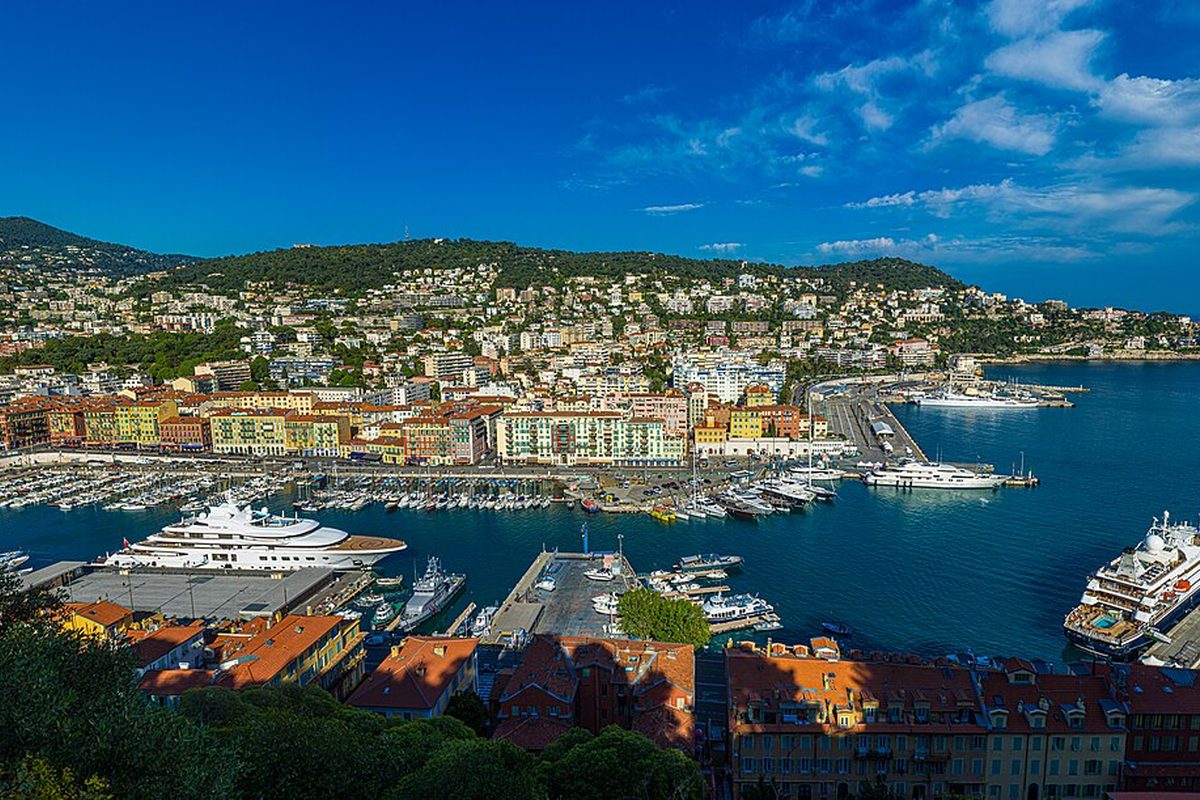 Port Lympia, Place, Nice