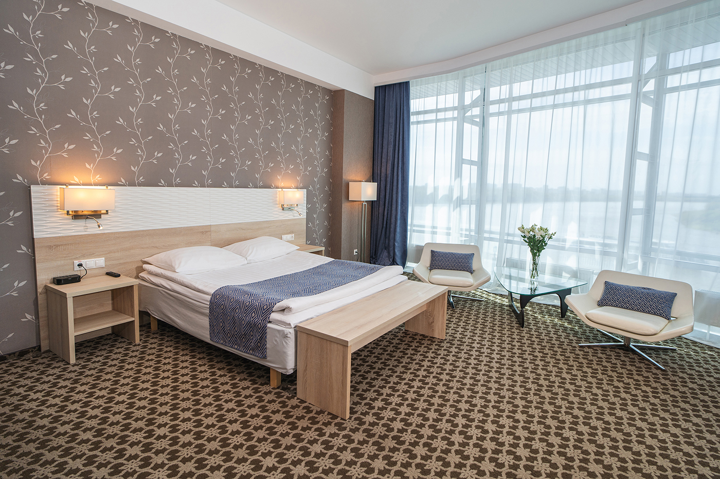 Hotel Mayak (Маяк), Отель, Омск