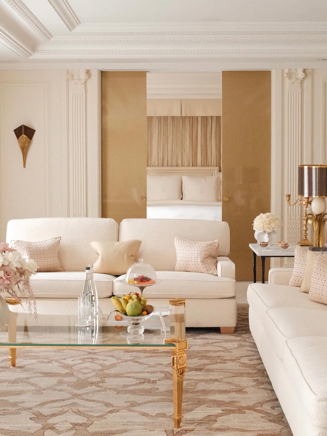 Four Seasons Hotel George V, Отель, Париж