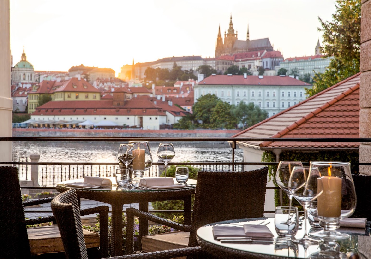 CottoCrudo (Four Seasons), Ресторан, Прага