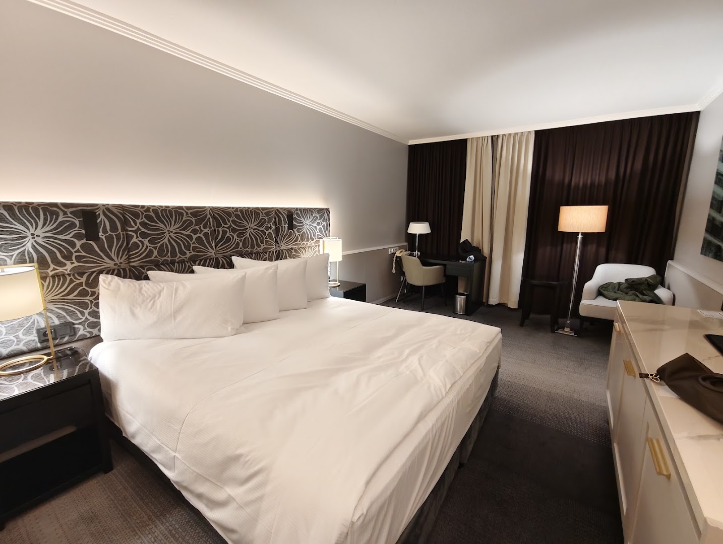 Hilton Prague Old Town, Отель, Прага
