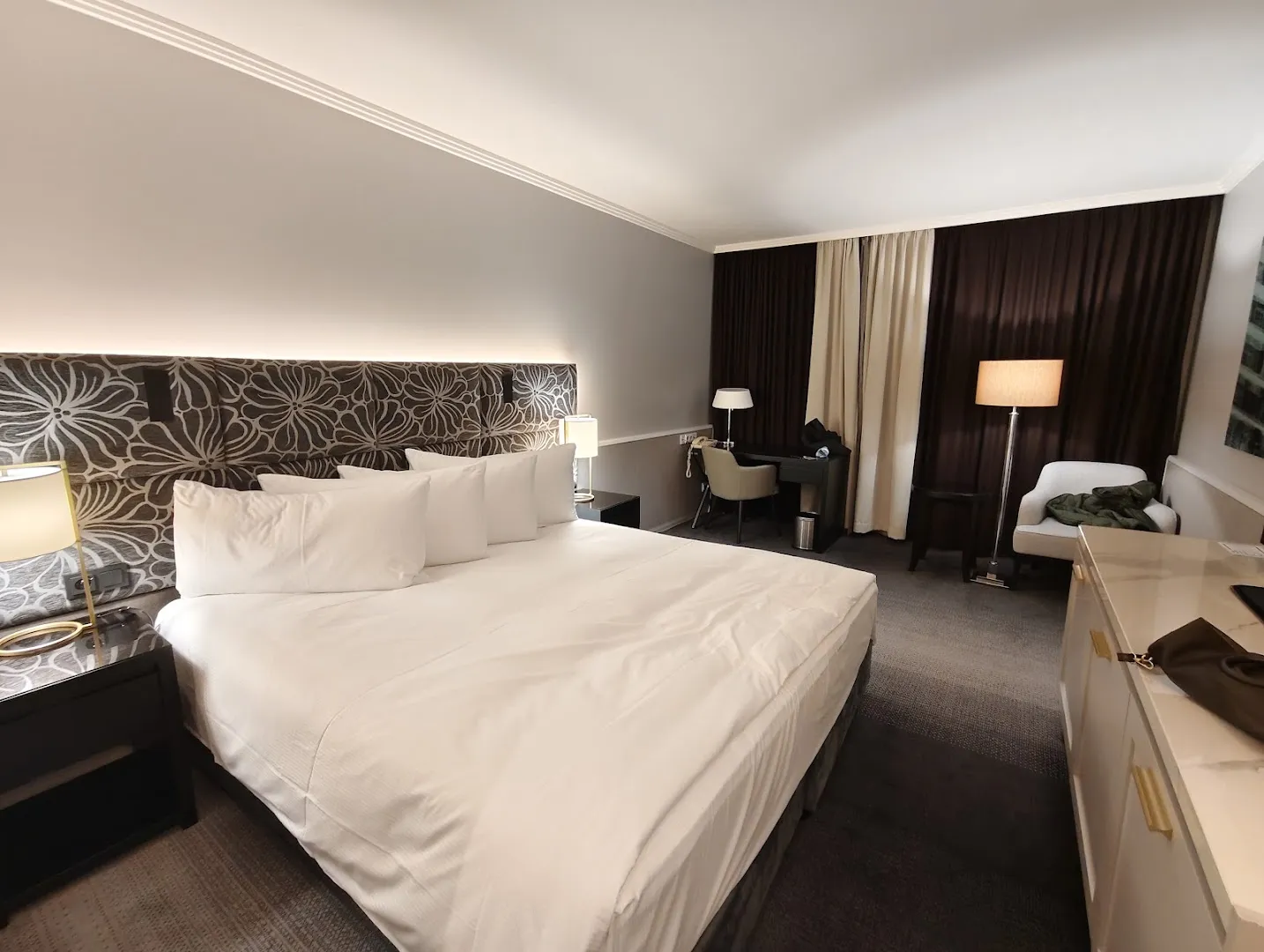Hilton Prague Old Town, Отель, Прага