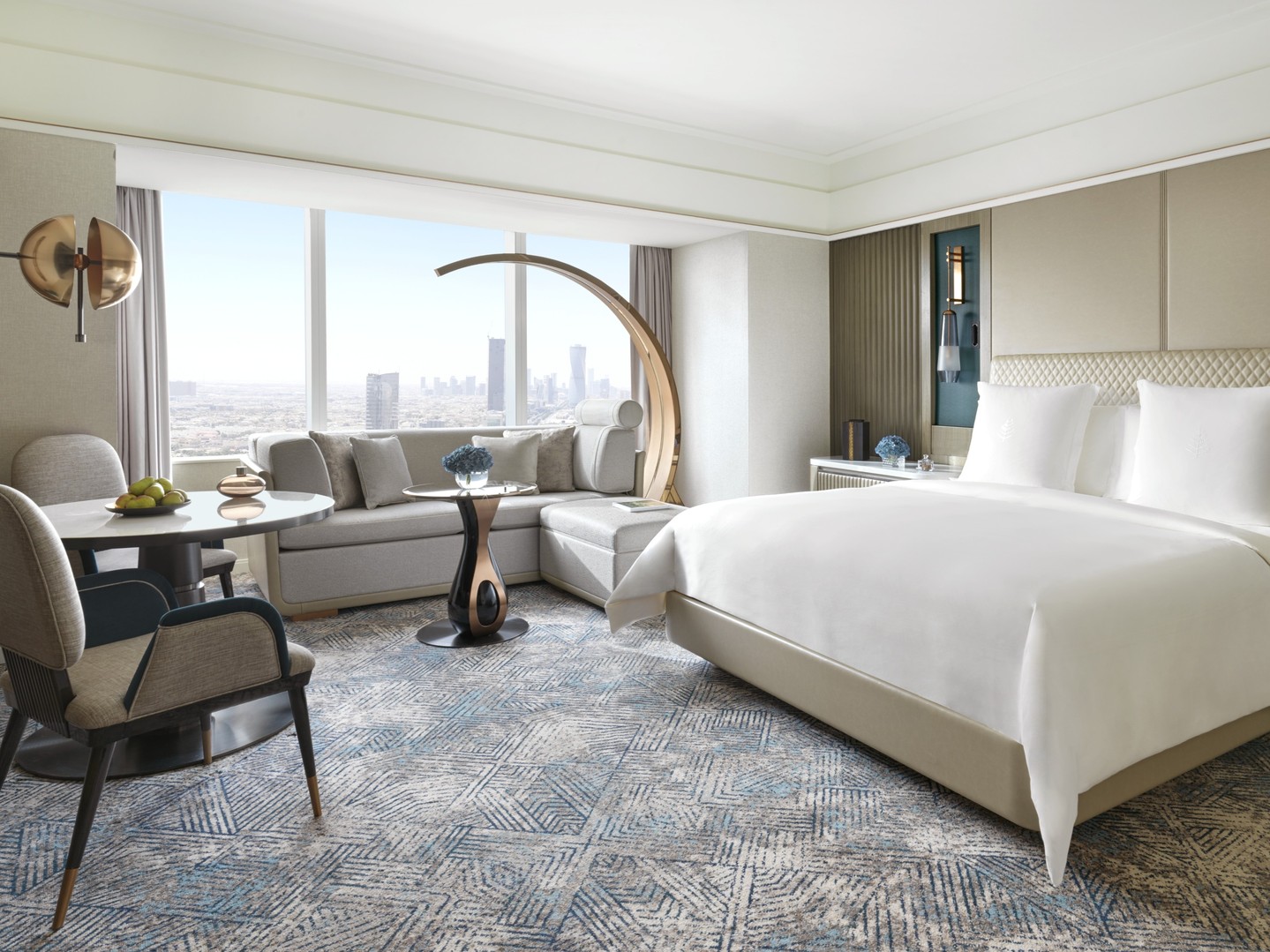Four Seasons Hotel Riyadh at Kingdom Centre, Отель, Эр-Рияд