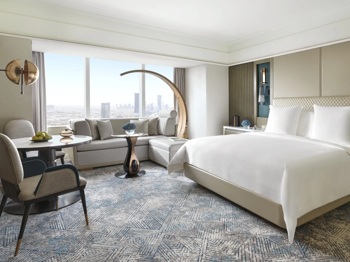Four Seasons Hotel Riyadh at Kingdom Centre, Отель, Эр-Рияд