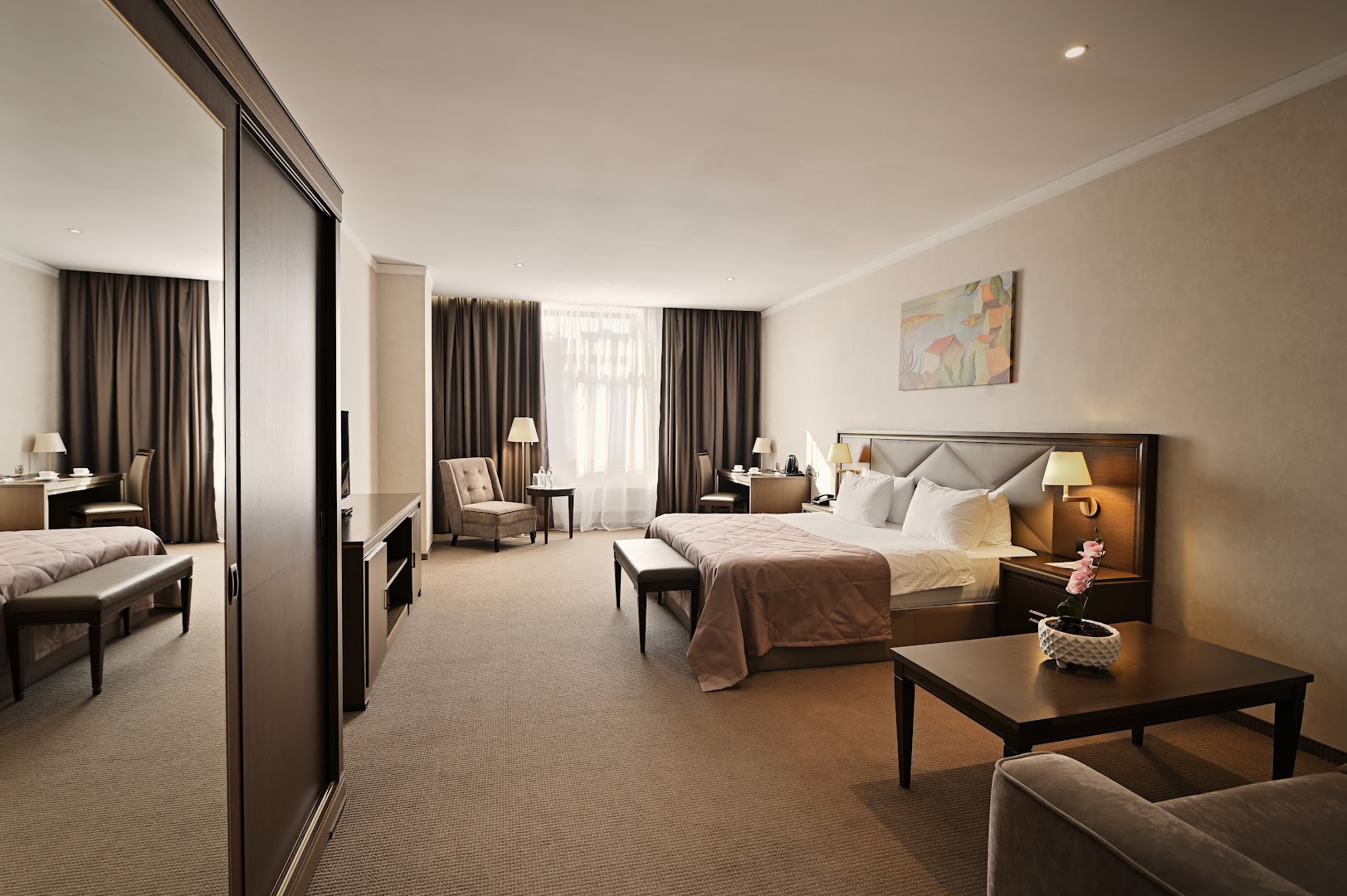 Sky Royal Hotel, Отель, Томск