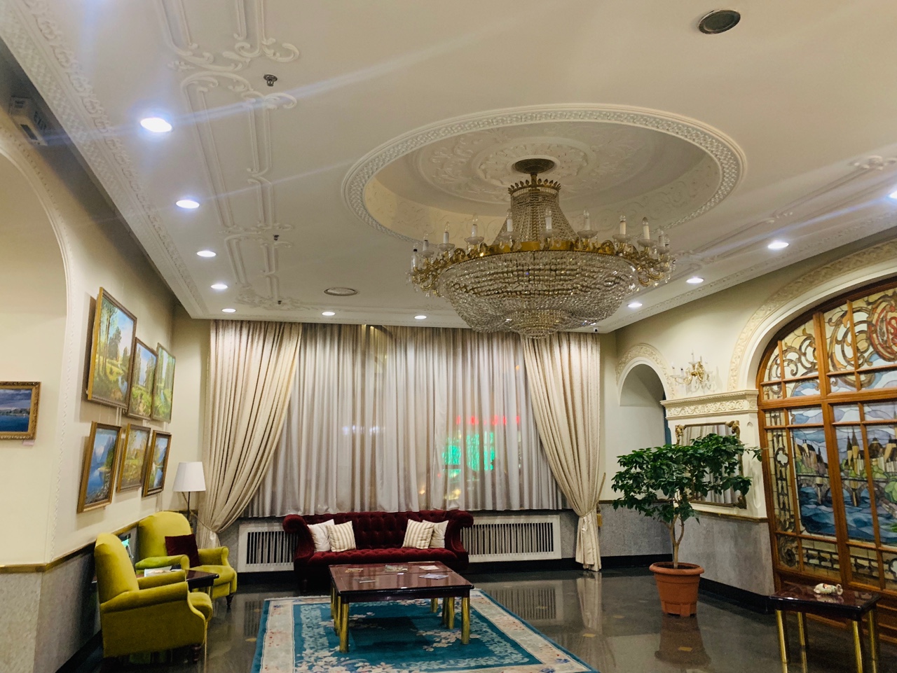 Versailles Hotel Vladivostok, Отель, Владивосток